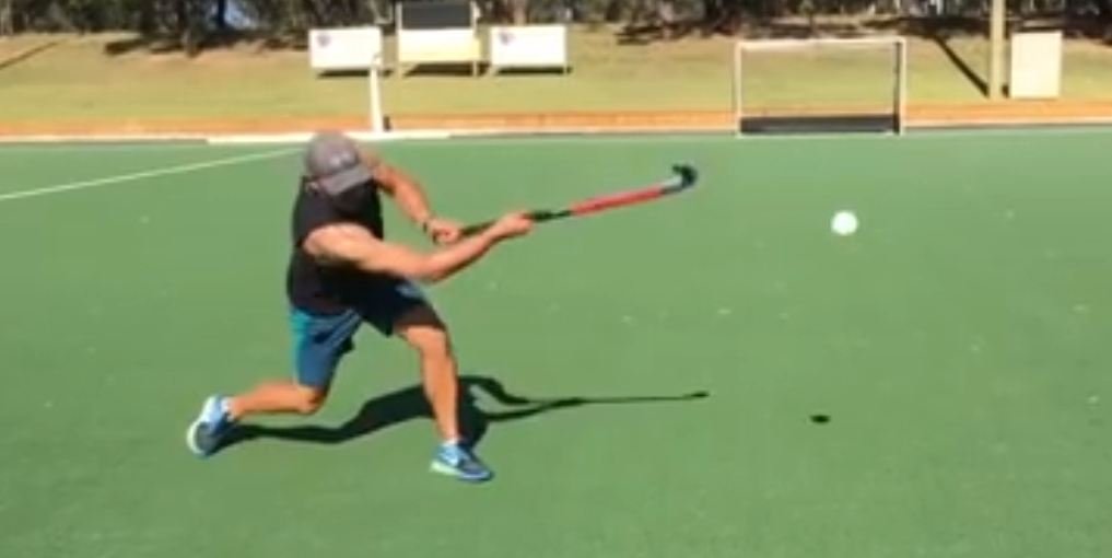 Can you flick the ball in field hockey?